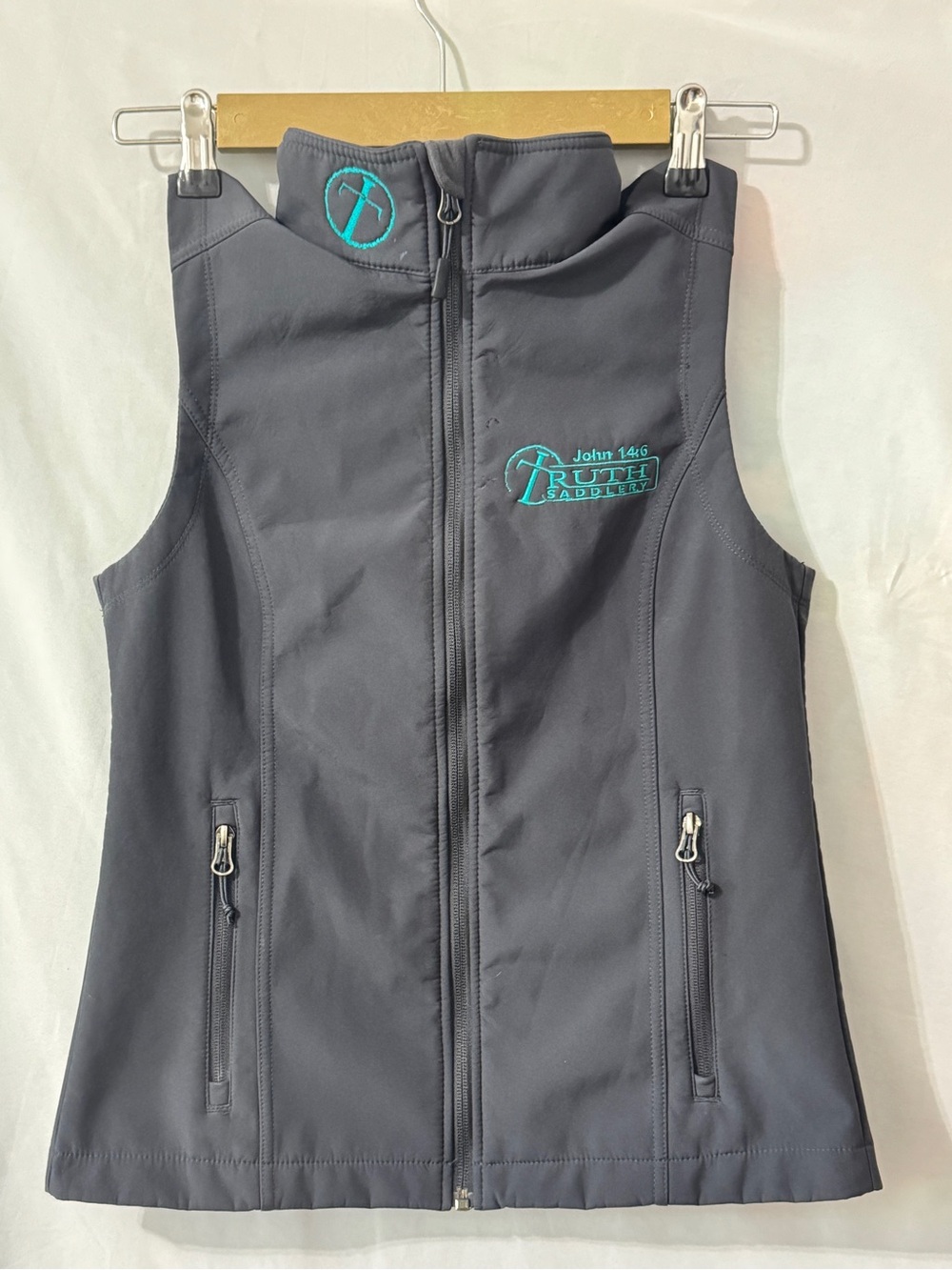 Fitted Sleeveless Vest by Port Authority Women’s Size XS